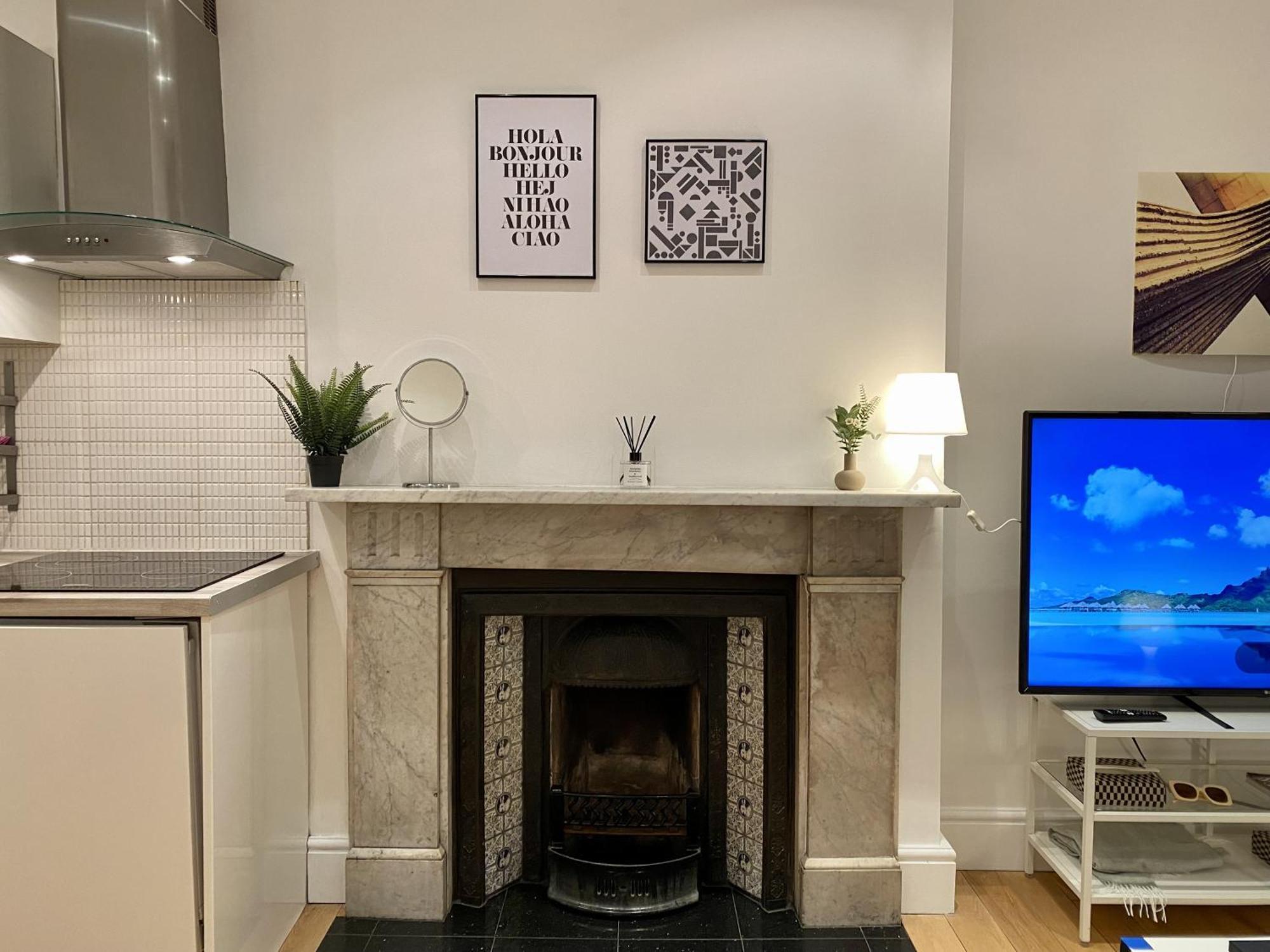 Entire Flat, Central London, Bank Payment To The Host Within 24h From The Reservation Apartament Londra