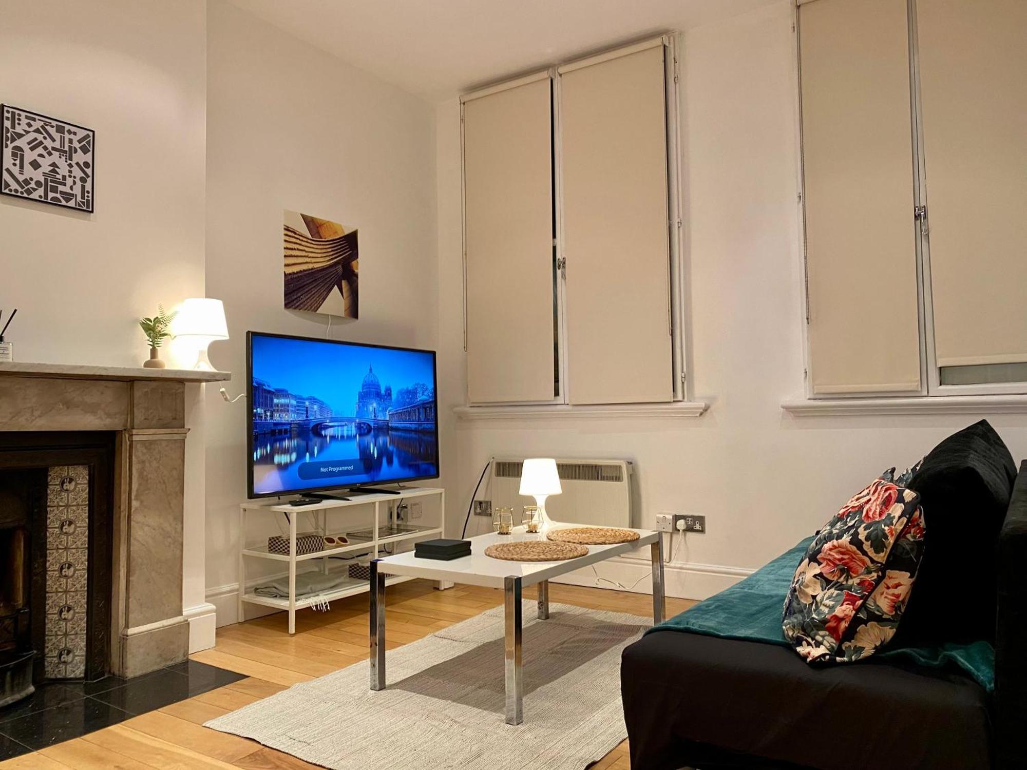 Apartament Entire Flat, Central London, Bank Payment To The Host Within 24h From The Reservation Londra